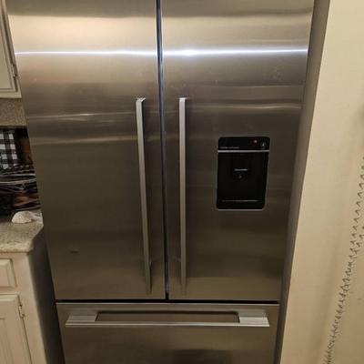 AT129 Fisher & Paykel Refrigerator Stainless Steel 