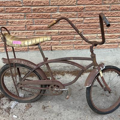 AT416 Schwinn Stingray Bicycle 