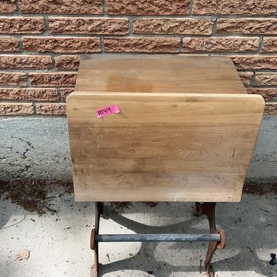 AT419 School Desk