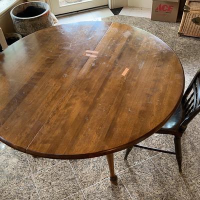 AT132 Salem House Kitchen Table