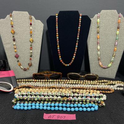 AT807 Cool Sunglasses And Beads