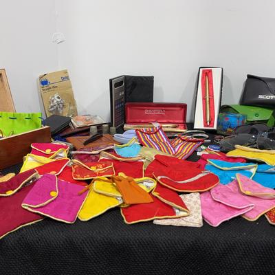 AT814 Cross Pens and Jewelry Bags