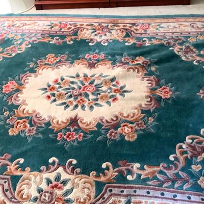 AT128 8X10 Wool Floral Rug