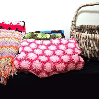 AT148 Vintage Afghan Blankets With Storage Basket