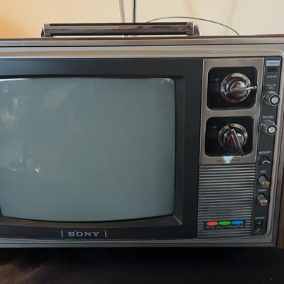 AT139 Sony Trinitron TV