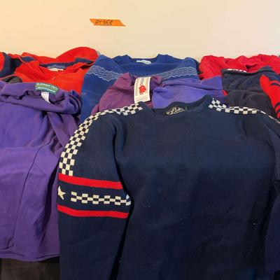 AT358 Luxury Ski Sweaters, Size Large