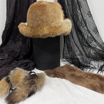 AT822 Lace Scarf and More 
