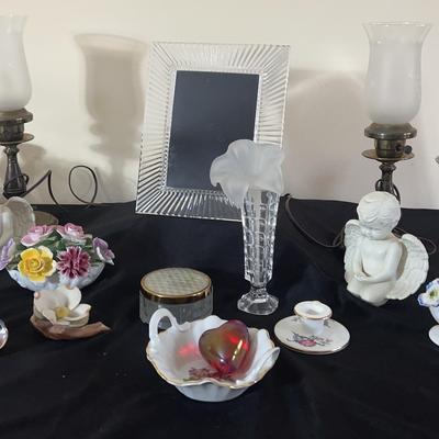 AT192 Decorate With Me