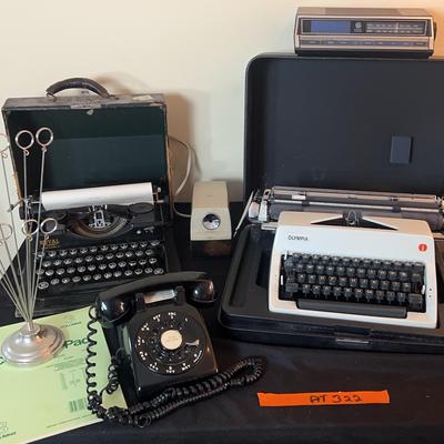 AT322 Retro Office including vintage typewriter, telephone and more