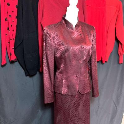 AT231 Fashion By Albert Nipon