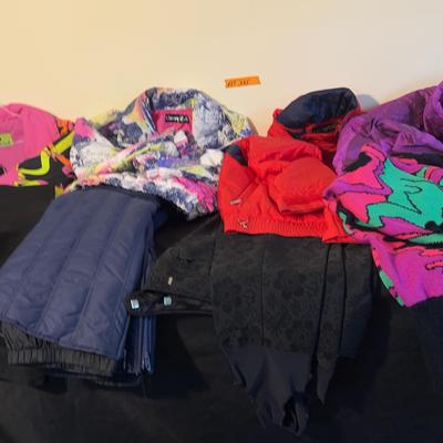 AT365 Women’s Size Large And Medium Ski Suits 