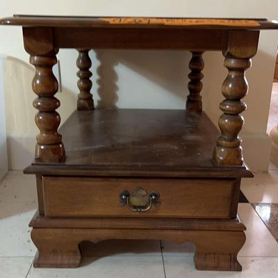 AT359 Ethan Allen Heirloom Collection End Table