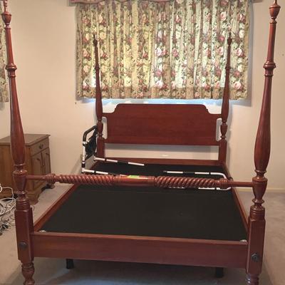 AT203 Full Size Bed