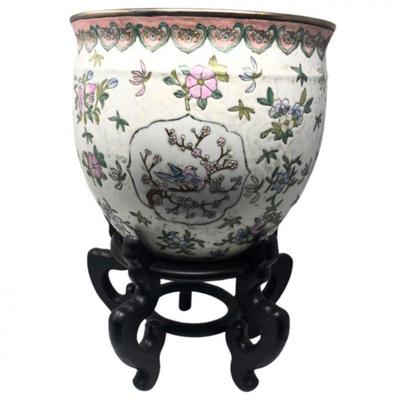Exquisite Qing Dynasty Style Porcelain Bowl