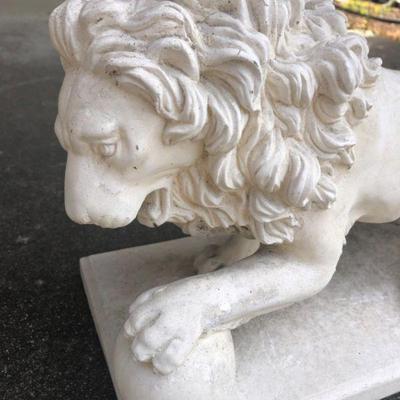 Outdoor/Indoor Lion with Resting Paw Statue - 12in x 16in