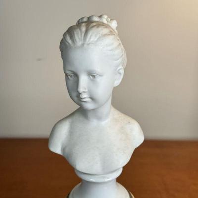 After Jean-Antoine Houdon (1741-1828) - Female Bust | Bust of Louise Brogniart in bisque porcelain, after the original by Jean-Antoine...