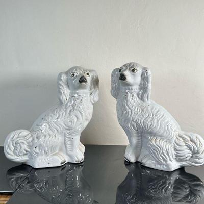 (2pc) Porcelain Staffordshire Spaniel Statues | Pair (2) of porcelain Staffordshire Spaniel dog statues.- h. 11.5 x w. 5 x l. 12 in
