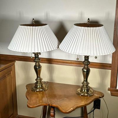 (2pc) Stiffel Lamp Co. Brass Table Lamps | Vintage (mid century) pair (2) of Stiffel Lamp Company brass column table lamps with pleated...
