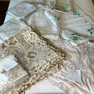 Table Linens Collection | Collection of table linens including placemats, napkins and tablecloths.