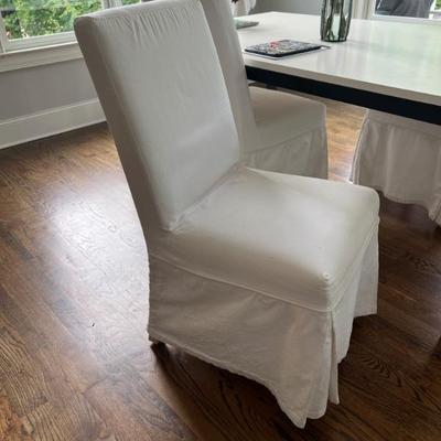Set of chairs