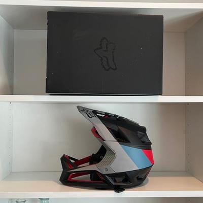 Sale Photo Thumbnail #87: Fox bike helmet