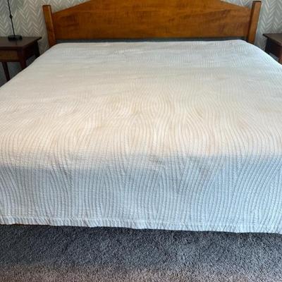 Tiger wood king headboard with mattress