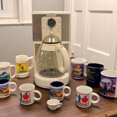 Mr Coffee 12 Cup Coffeemaker, 7 Cups, 4 Smaller Cups, Mini Cup 