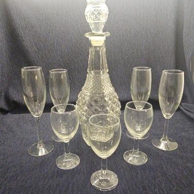 Vtg. Anchor Hocking Wexford Glass Decanter and Stopper 32 oz Pineapple Diamond And More