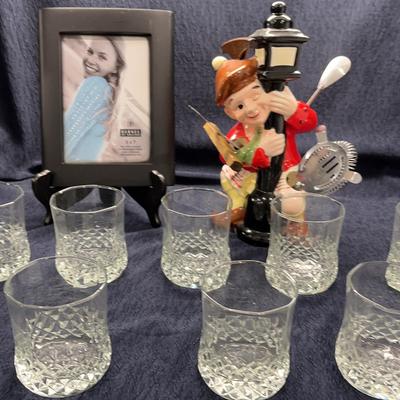 Vintage Japan Bar Utensils Caddy Scottish Man On Lamppost , 8 Glasses, 5 X7 Picture Frame