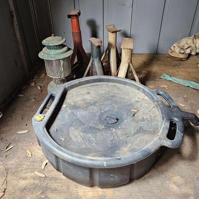 Car Jacks Oil Pan and Camp Light