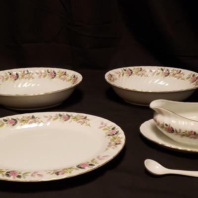Creative Fine China Gravy Boat and Serving Bowls