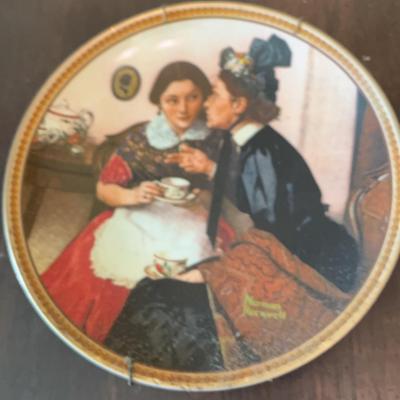 Norman Rockwell Gossiping In The Alcove Plate #5487D Knowles