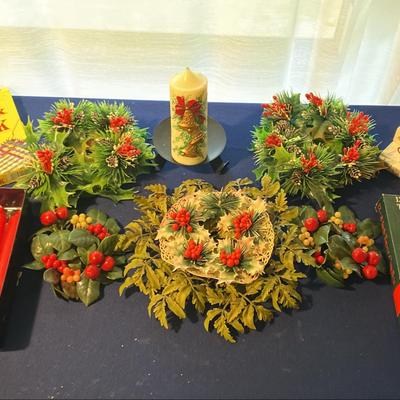 Vintage Loom & Hook Weaving Sets of 4 with Red Candles and Plastic Christmas Decor