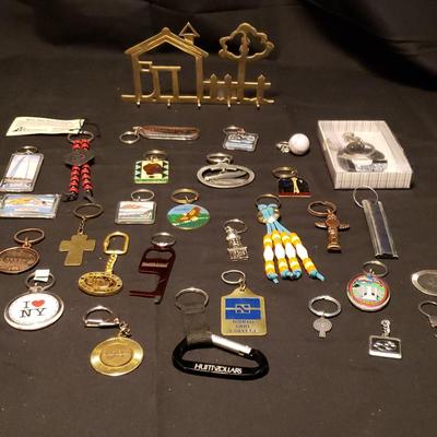Gold Tone Hanging Key Holder and Key Ring Assortment 