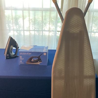 GE Auto Shut Off Steam Iron Set of 2 and Ironing Board