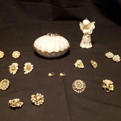 Porcelain Shell Pearl Jewelry Dish with Porcelain Angel & Custome Pearl Clip On Earring & Broches 