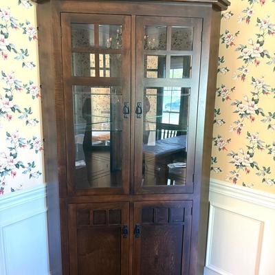 Corner curio cabinet