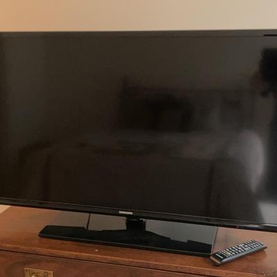 Samsung TV With Remote 