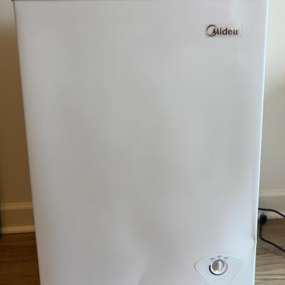 Midea Chest Freezer