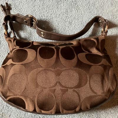 Brown Coach Purse (Looks Like New)
