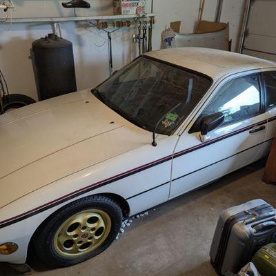 1987 Porsche 924s.  Does not run.  Asking $10k, we will accept bids over the reserve.