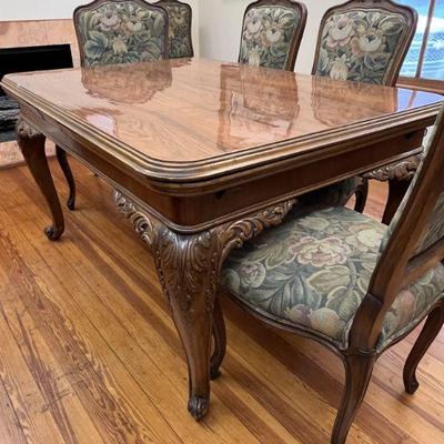 Antique Dining Table w/8 upholstered chairs