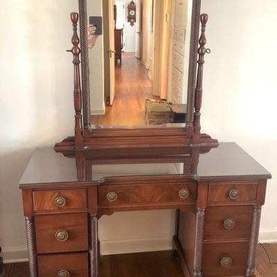 Antique mahogany vanity kneehole dressing table w mirror