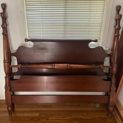 Full size mahogony 4 poster bed