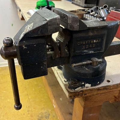 Craftsman bench vise