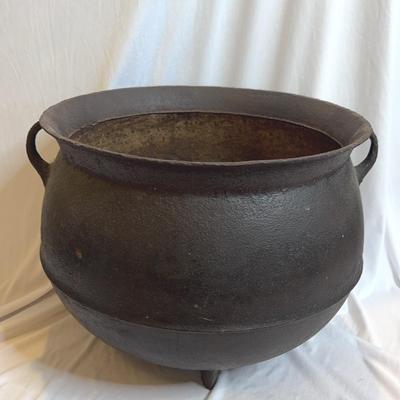 Cast Iron Cauldron Pot