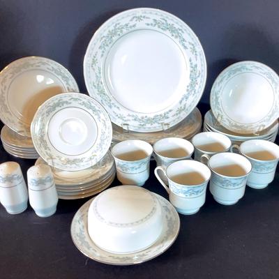 Somerset China By NL Excel ( 34 Pcs) 