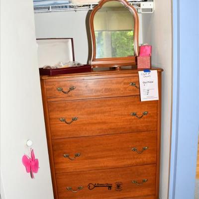 613 bedroom b