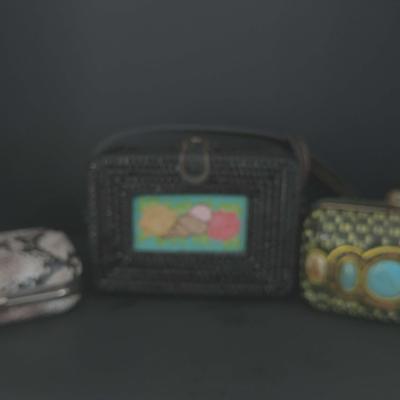 3 Unique Clutch Purses