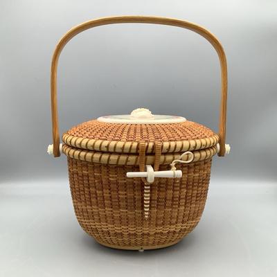 Nantucket Oval Woven Basket - Flower Accents